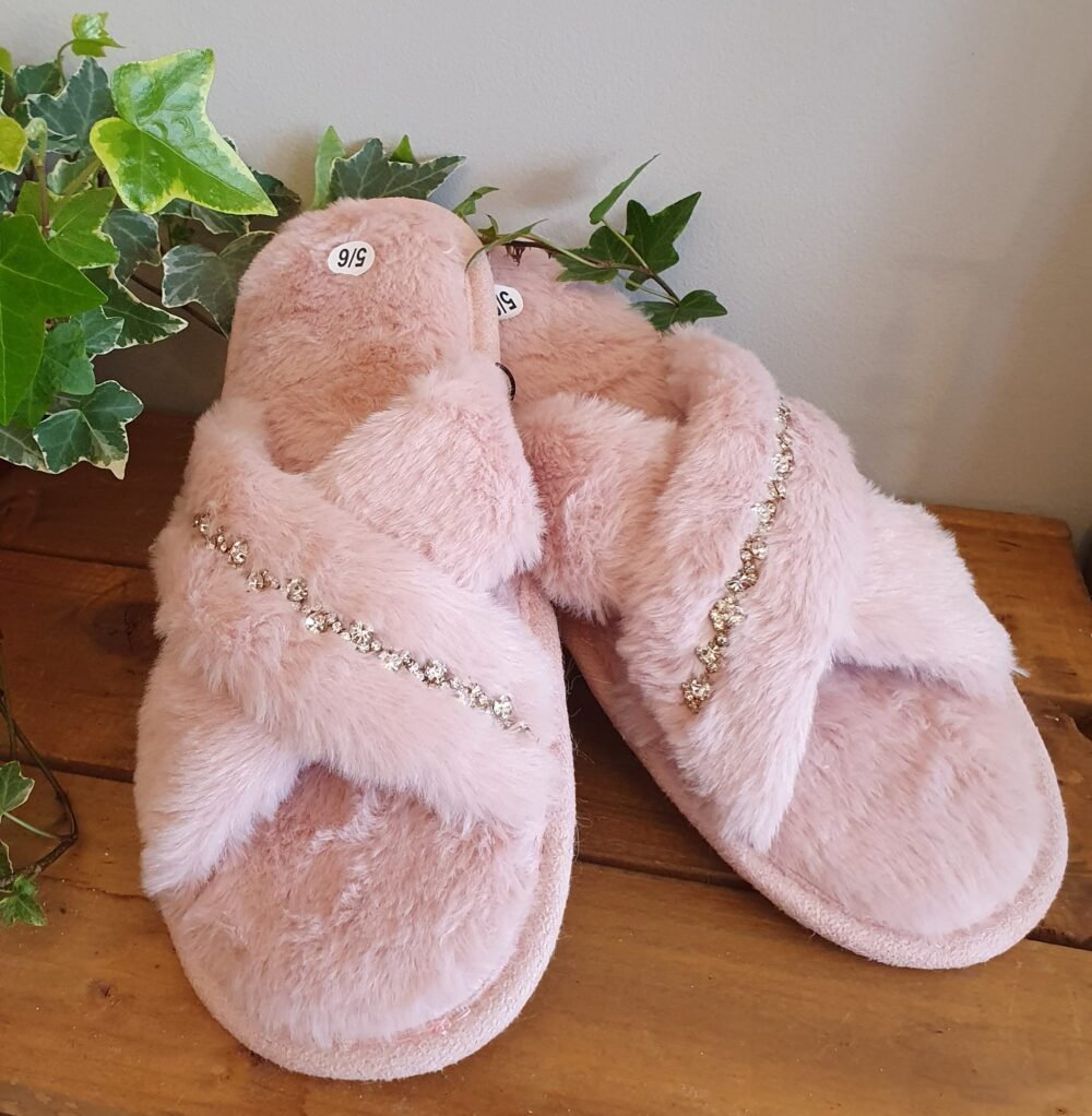 Ladies Fur slipper with diamanté trim